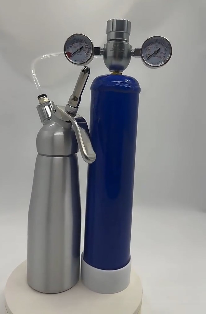 Pressure Regulator + Adaptor + Hose